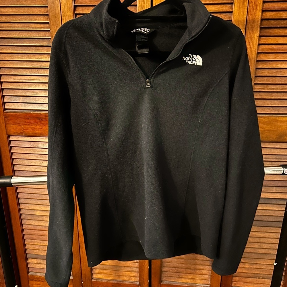 North face women’s size small 1/4 zip black fleece pullover GUC